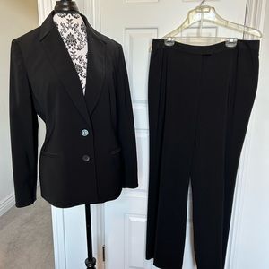 Jones New York Sz 14 classic black suit